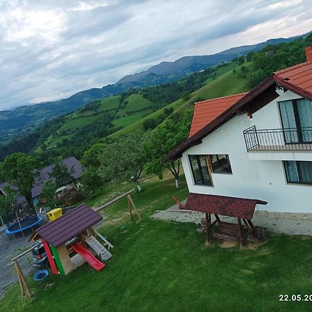 Villa Casa Din Livada, Poiana Marului, Brasov Extérieur photo